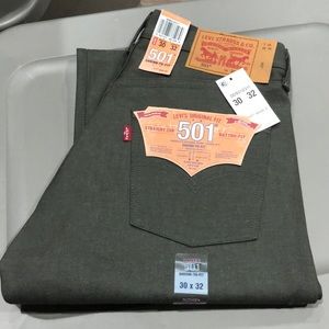 Men’s Levi’s jeans 501 straight leg shrink to fit